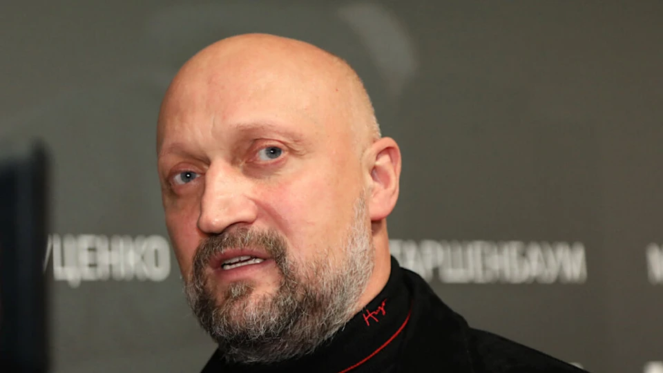 Актер Гоша Куценко появился на премьере вместе с нынешней и бывшей женой