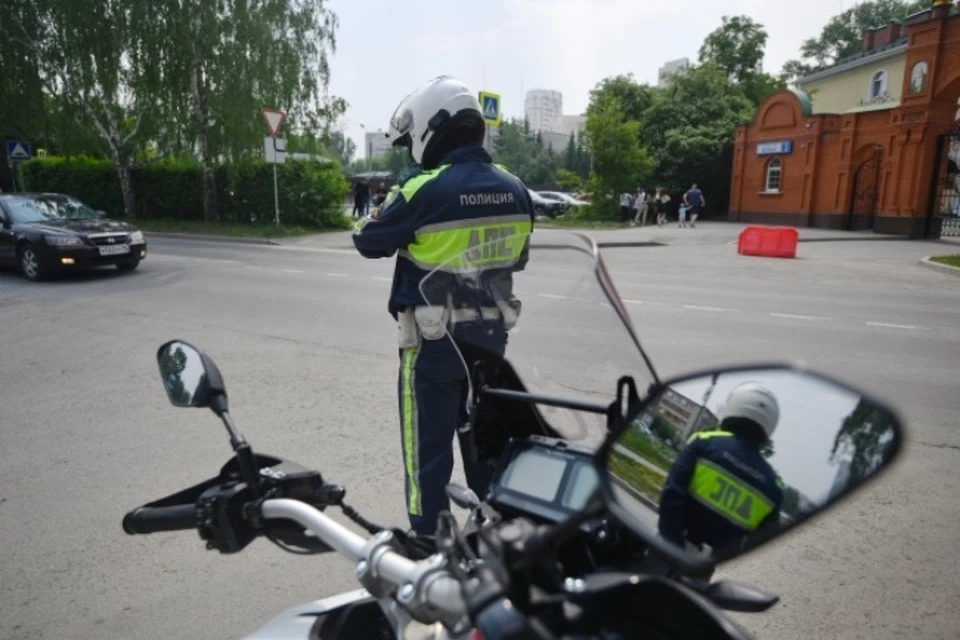 Водителя оштрафовали за выезд на встречку и проезд на красный в Иркутске
