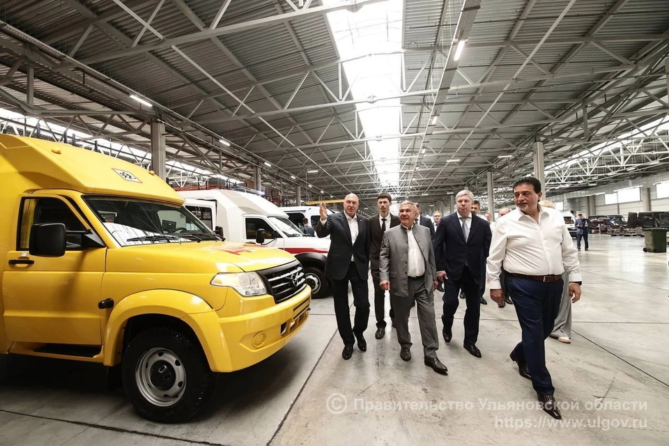 Рустам Минниханов оценил в Ульяновске приборостроение и автопром | ФОТО: Правительство Ульяновской области