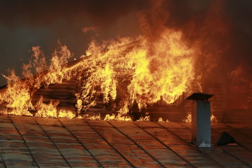Фото: В Саратове 60-летний мужчина сгорел в собственном доме
