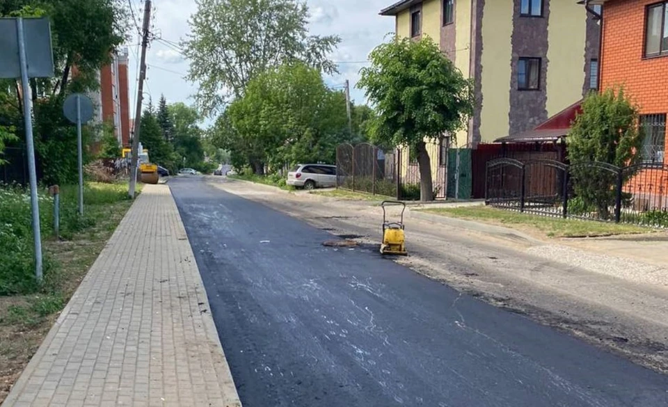В Малоярославце начали асфальтировать улицу Кутузова