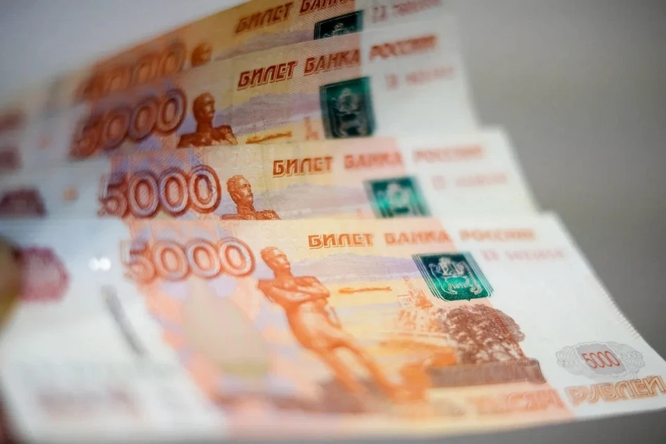 Небывалый рост зарплат в России может прекратиться через год.