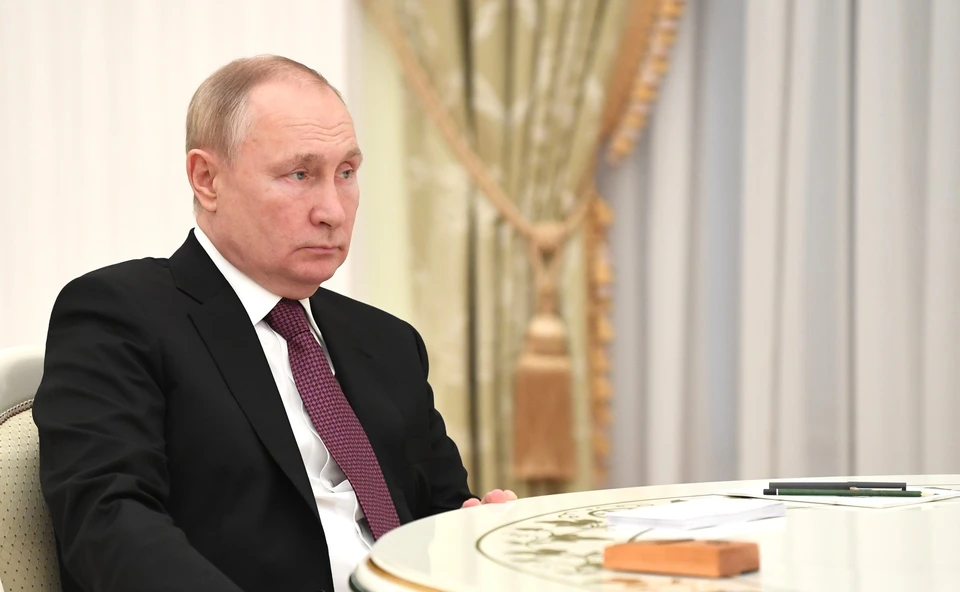 Путин провел рабочую встречу с губернатором Санкт-Петербурга Бегловым