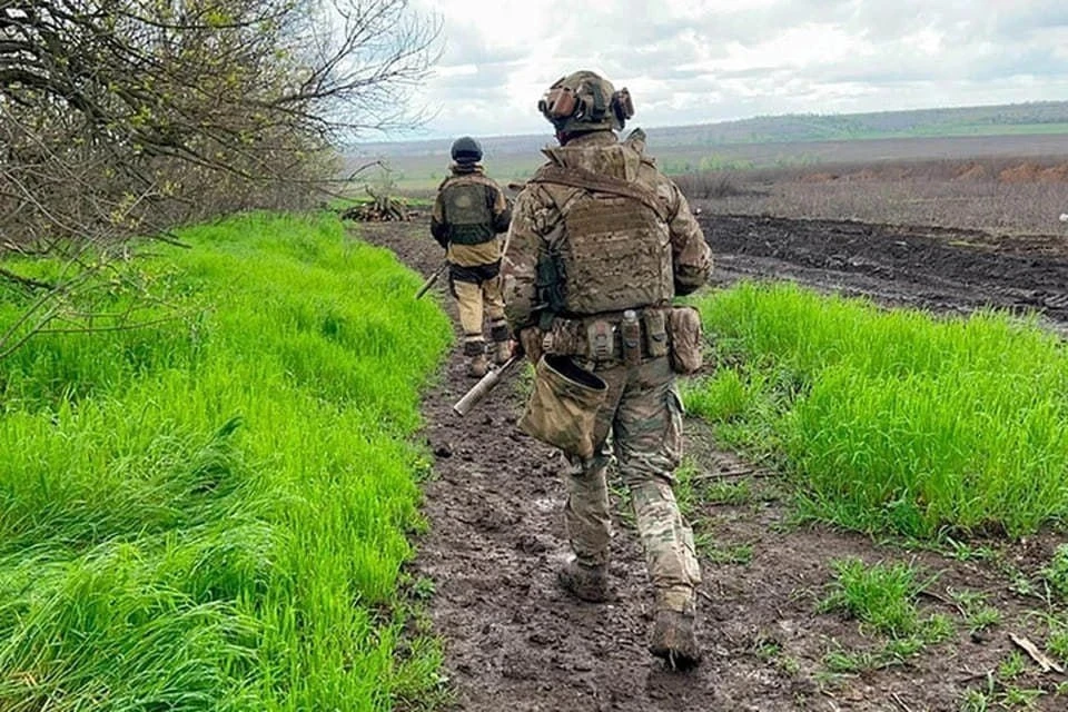Украинские вооруженные формирования оставляют основные силы на правом берегу Днепра в Херсонской области