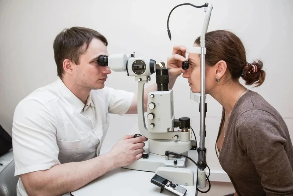 Невролог Гайфутдинов: резкое ухудшение зрения указывает на опасный недуг