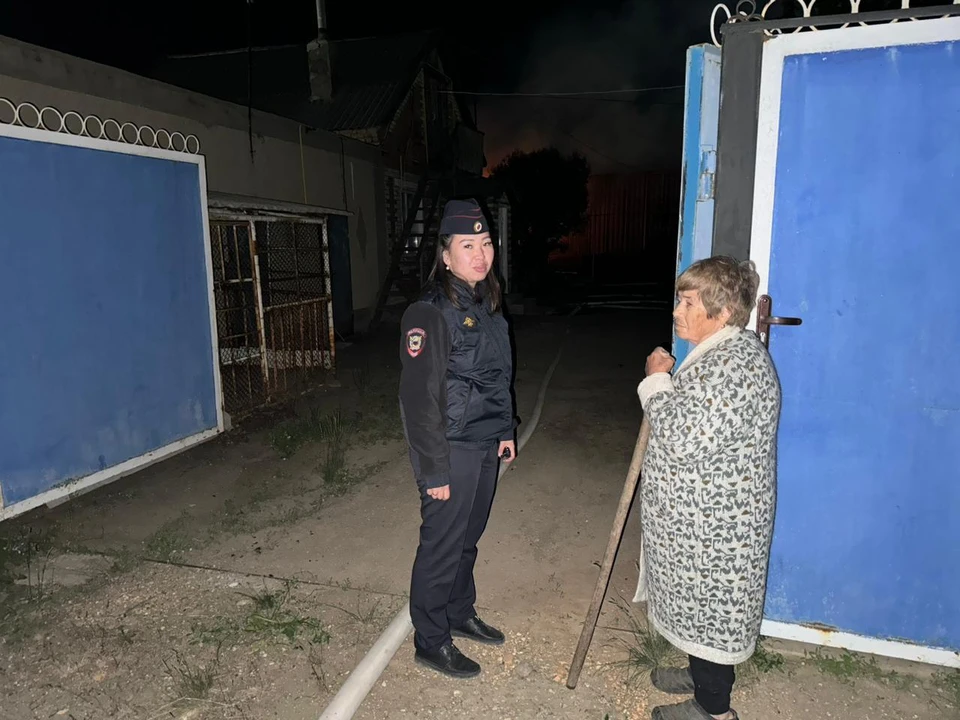 Дана вывела женщину на улицу, а мужчина вызвал пожарных