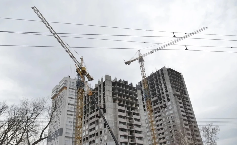 Высотка должна появится на берегу Волги до 27 октября 2025 года.