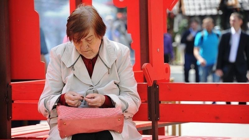 С 1 июля 2024 года пенсионный возраст в Молдове для женщин увеличится на полгода. Фото:соцсети