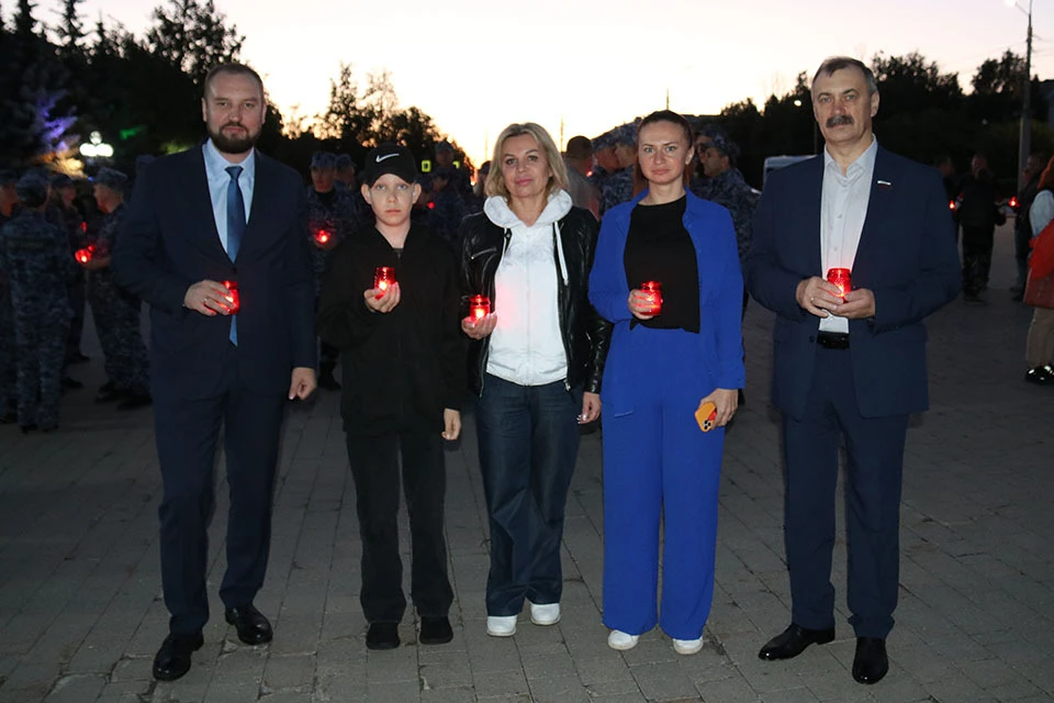 В традиционной Всероссийской акции "Свеча памяти" приняла участие Глава г. Тулы Ольга Слюсарева.