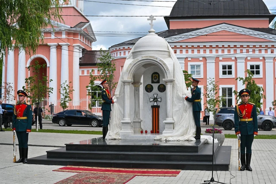 Открытие также посетил Министр просвещения России Сергей Кравцов
