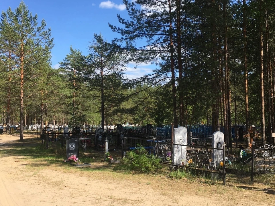 В Сыктывкаре почти завершился ремонт дороги к кладбищу