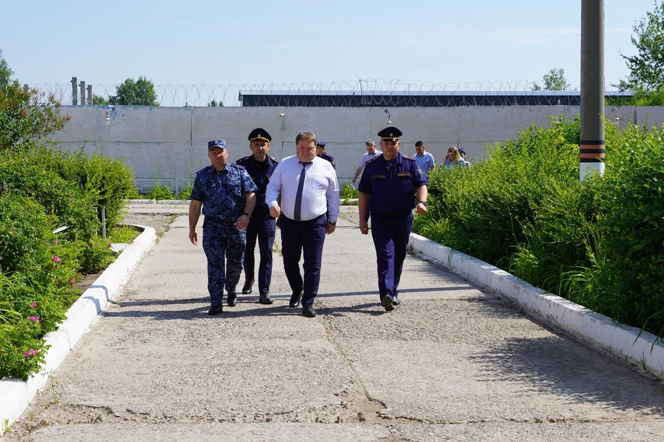 Чертежи механизмов, план Томского железного завода и состоящего при нем селения