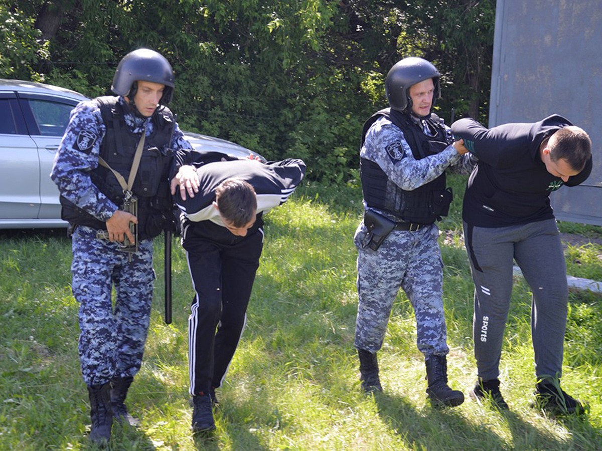 Лучших сотрудников вневедомственной охраны определили в Алтайском крае -  KP.RU