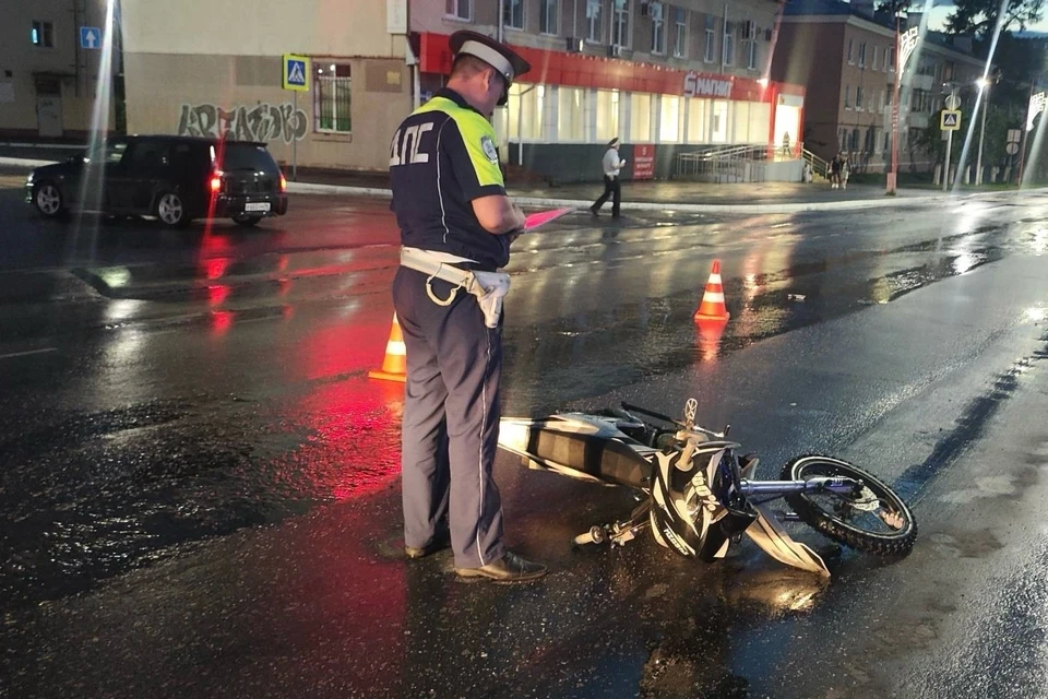 Авария случилась вечером 24 июня на улице Ленина. Фото: ГИБДД по Свердловской области