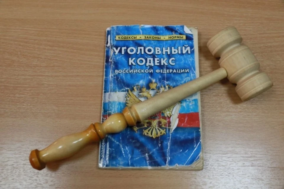 Чтобы совершить сделки в обход конкурсных процедур, предприниматели предложили местному чиновнику 1,5 миллиона рублей