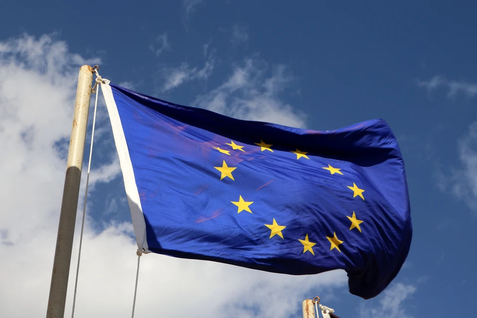 ЕС окажет военную помощь Украине только пока она идет по европейскому пути