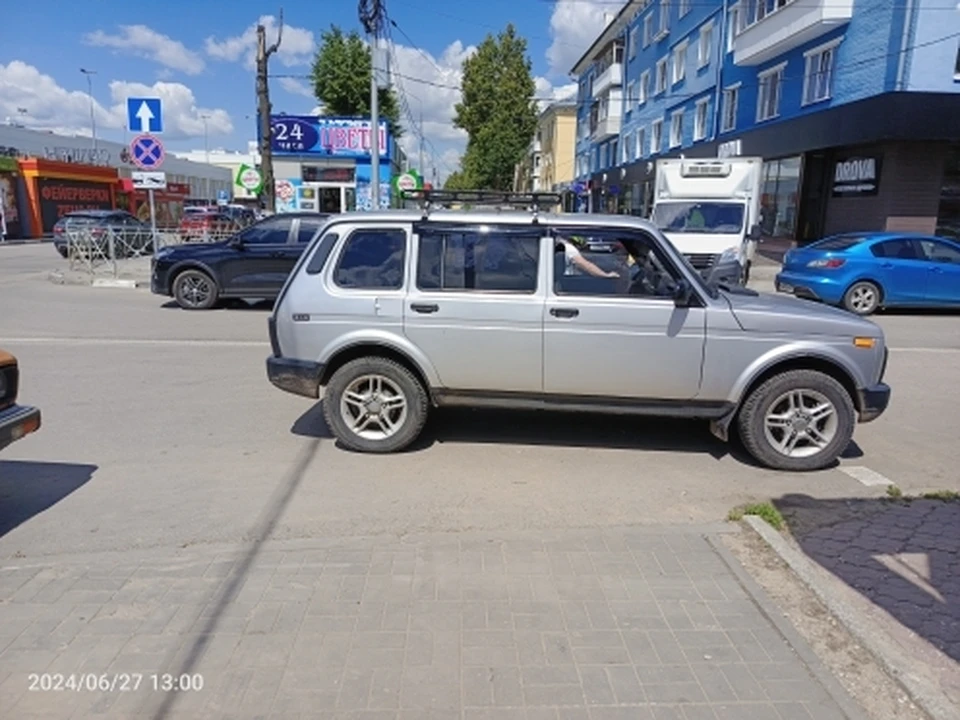 Пятившаяся «Нива» сбила пенсионерку в Новомосковске Тульской области