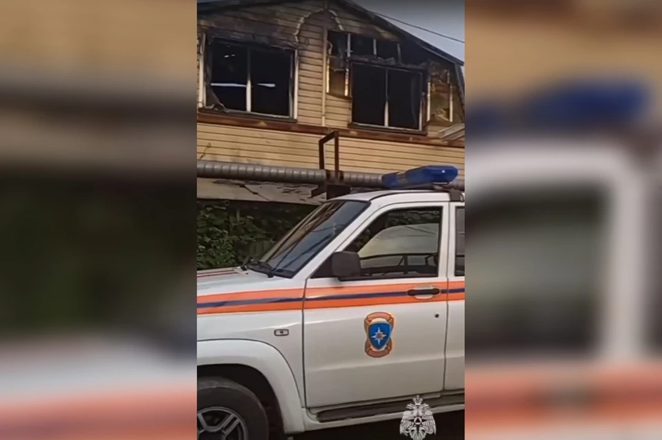 Частный дом площадью 300 квадратных метров сгорел под Липецком ранним утром