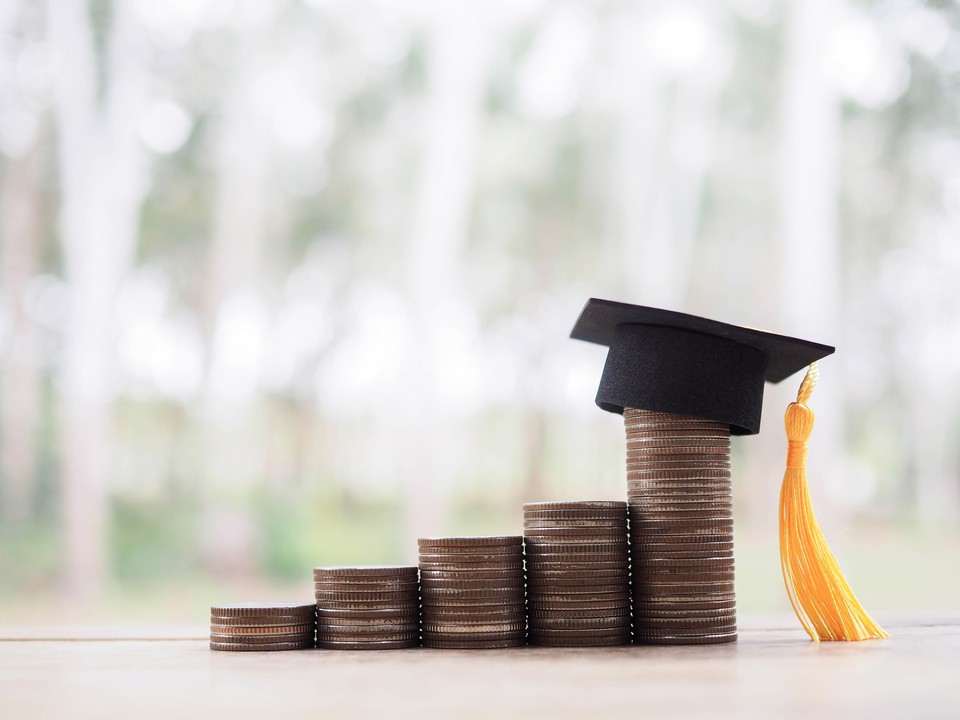 Абитуриенты и студенты вузов смогут взять льготный кредит на образование по ставке 3% годовых