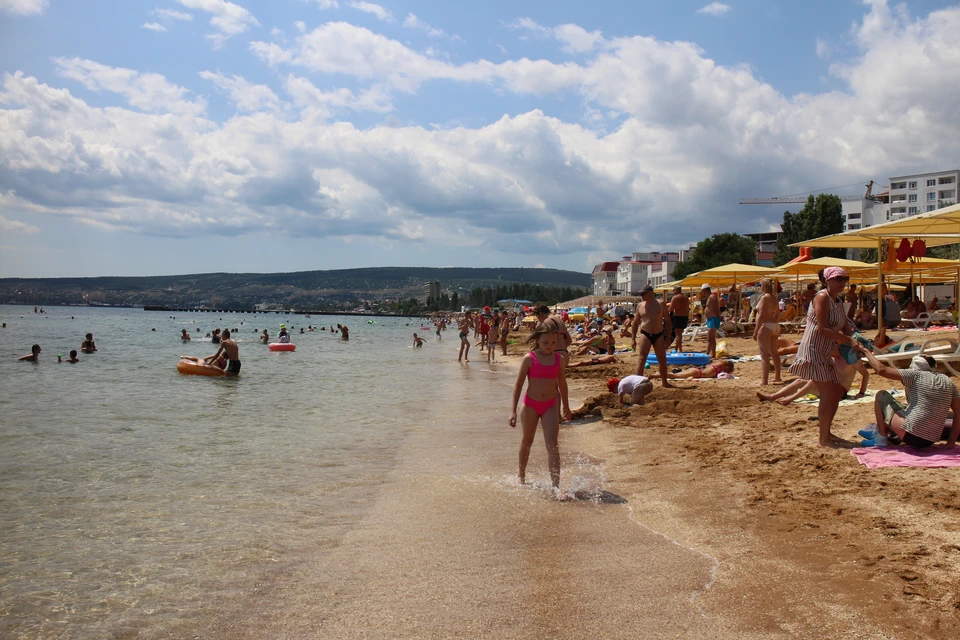 В Феодосии отличные песчаные пляжи.