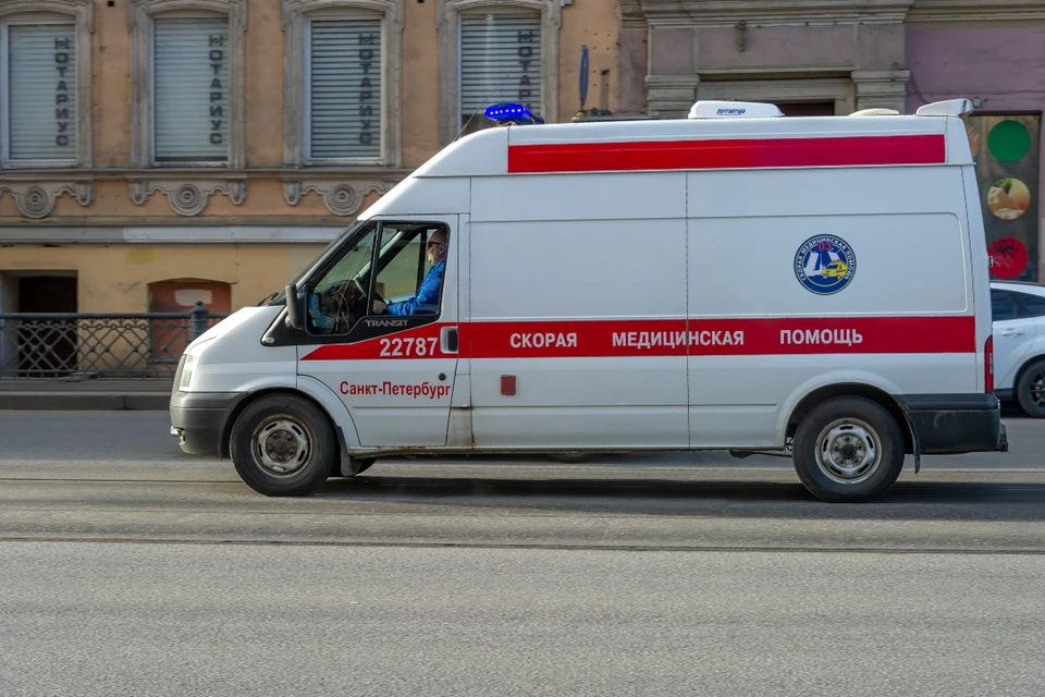 Женщину госпитализировали.