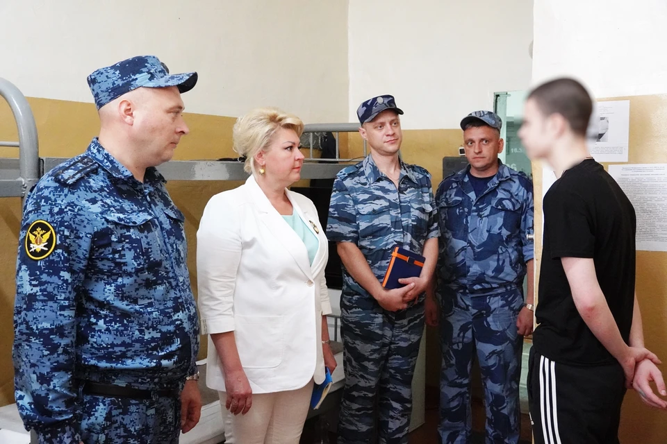 Ульяновский детский омбудсмен Екатерина Сморода поговорила в СИЗО с подростками | ФОТО: УФСИН России по Ульяновской области