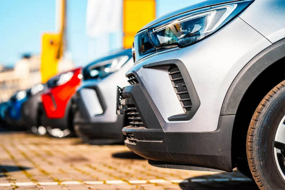 В период с января по июнь в стране продано 719 311 новых автомобилей. Фото: Shutterstock.