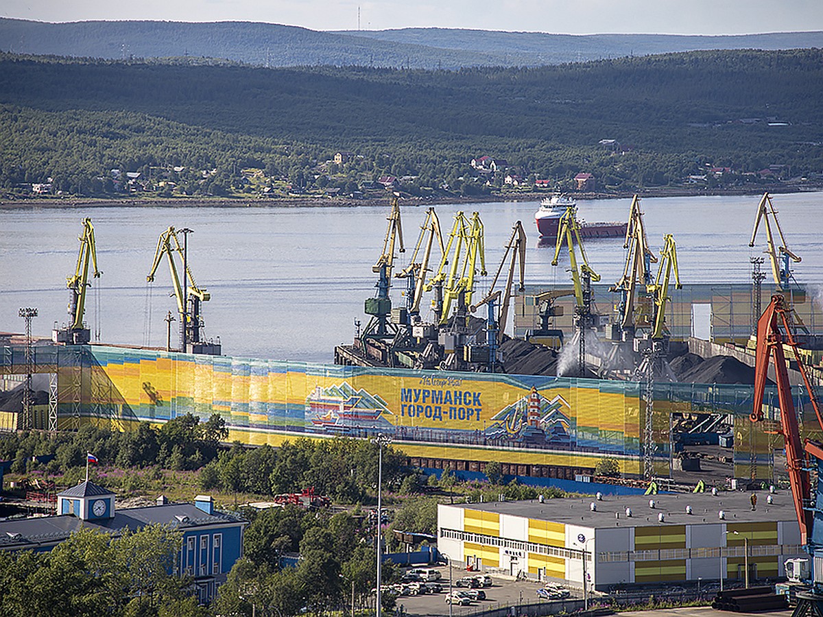 Порт - это прежде всего люди». В Мурманске отметили День работников  морского и речного флота - KP.RU