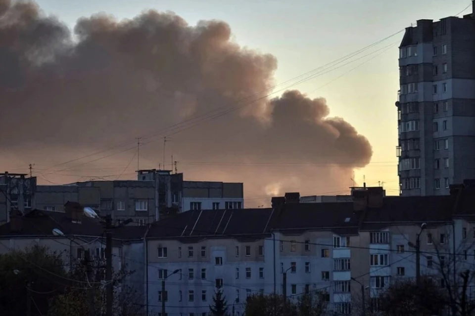 В украинском Ровно после мощного взрыва начались перебои со светом утром 10 июля