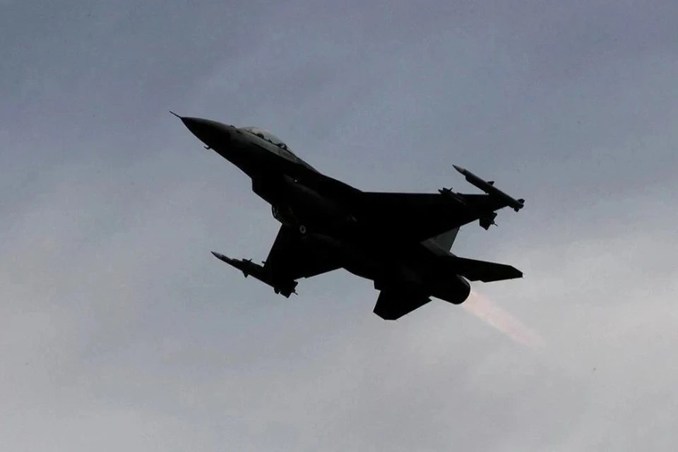 Госсекретарь США Блинкен: Истребители F-16 поступят на Украину до конца лета