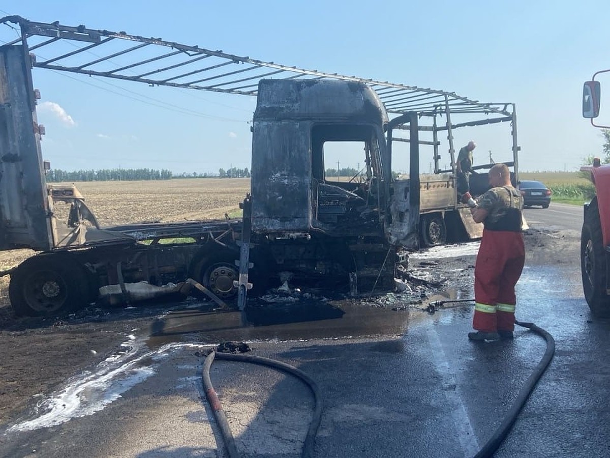 Под Воронежем «десятка» врезалась в грузовик: погибли водитель и пассажир -  KP.RU