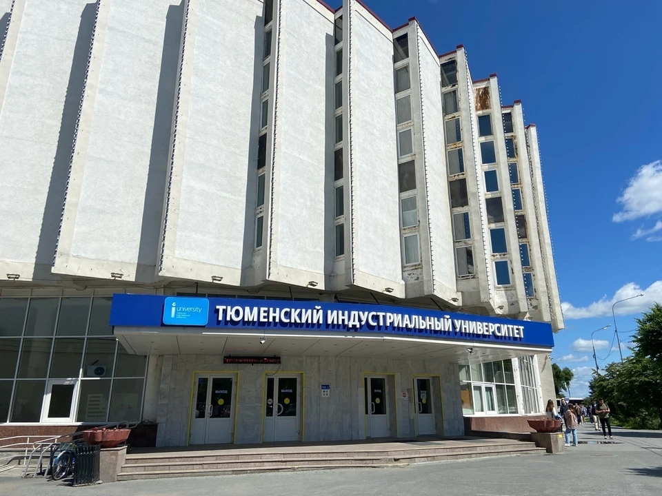 Выпускниками стали 183 человека со всей России.