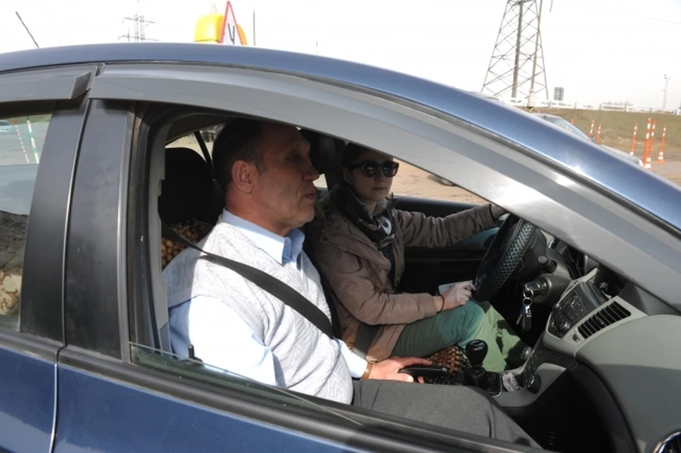 Одна из казанских автошкол неправомерно использовала труд самозанятых.