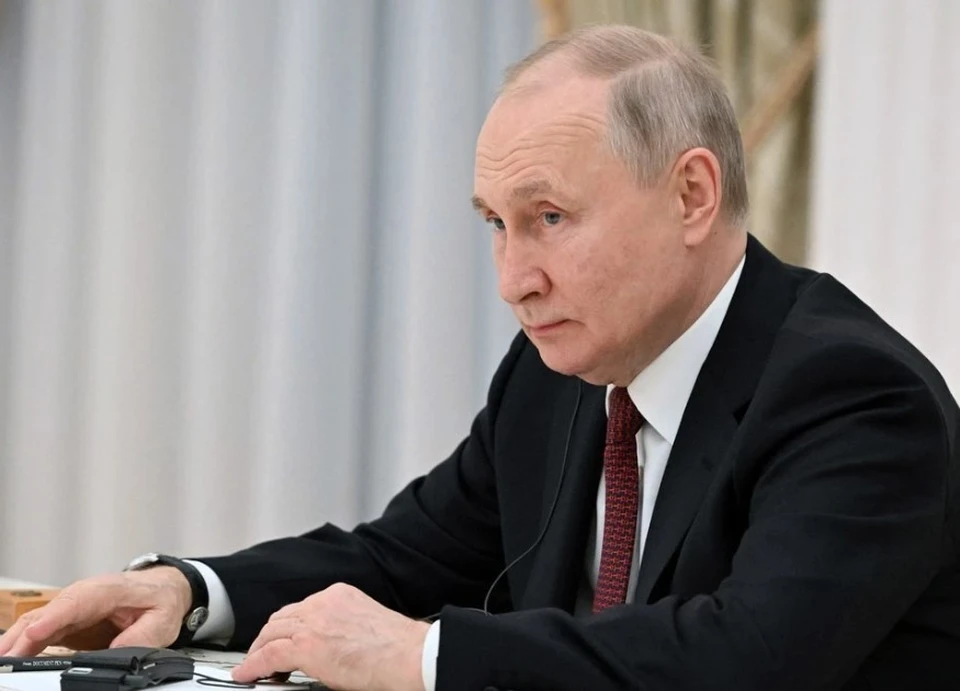 Владимир Путин прибыл на парад ко Дню ВМФ в Санкт-Петербурге