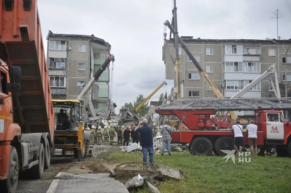 Два подъезда пятиэтажки обрушились из-за взрыва газа в Нижнем Тагиле