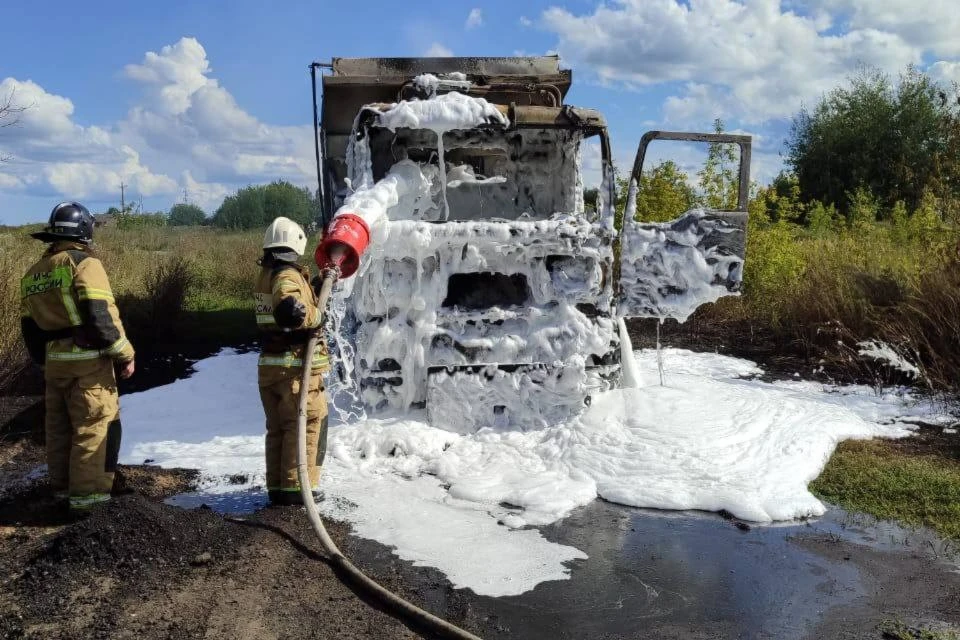 Водитель сгорел в кабине фуры в Пильнинском районе.