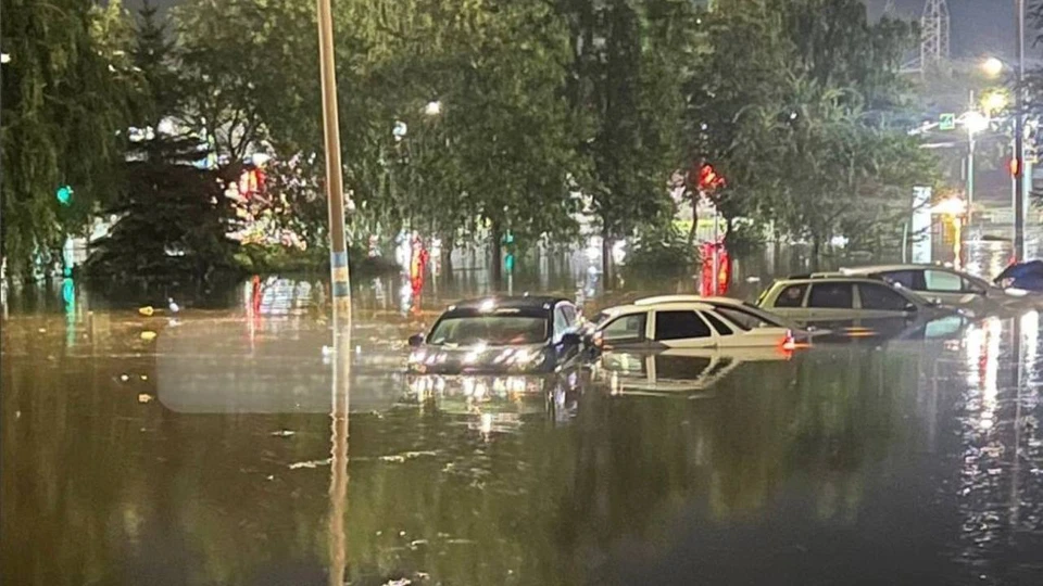 Дождем затопило Заволжский район Ульяновска. Фото телеграм-канал ЧП Ульяновск