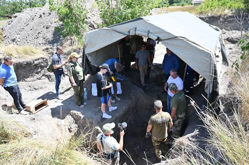 На раскопе Братской могилы в Геническе найдены останки 80 человек Фото: ТГ-канал Владимира Сальдо