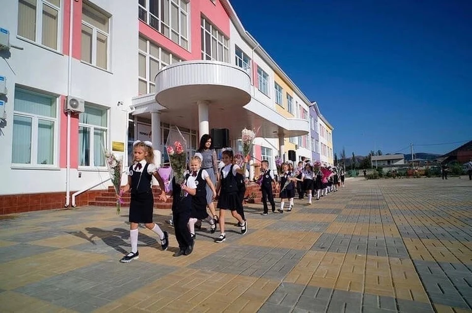 В Судаке отремонтировали девять школ и построили одну новую. Фото: МБОУ «Средняя общеобразовательная школа №4» в VK