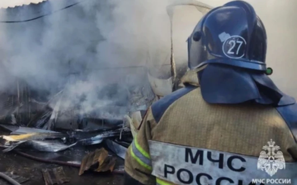 Локализовать возгорание удалось в 17:57. Фото: ГУ МЧС по Ростовской области