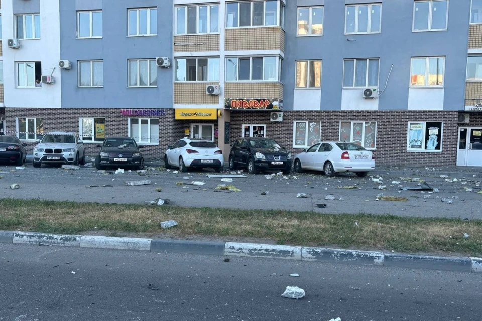 Бусаргин: в результате атаки дронов ВСУ в Энгельсе поврежден многоэтажный дом. Фото: Telegram-канал Романа Бусаргина