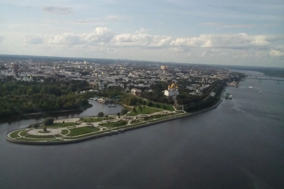 Власти Ярославля планируют заменить плитку на Стрелке.