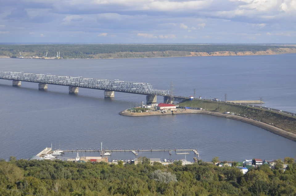 На время работ полностью закрывать движение транспорта по мосту не планируют – здесь будет реверс.