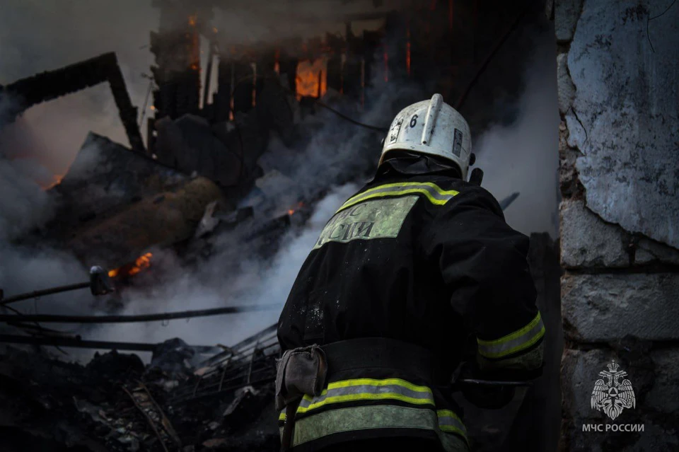 В поселке Кача случился пожар из-за обогревателя. Фото: t.me/mchs_sevastopol