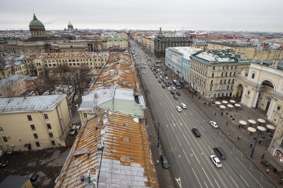 Смольный решает сейчас, какие исторические здания ценны для города, а какие - нет.