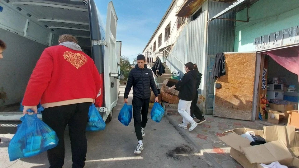 Микроавтобус помощи прибыл в Новую Каховку. ФОТО: Администрация городского округа Новая Каховка.