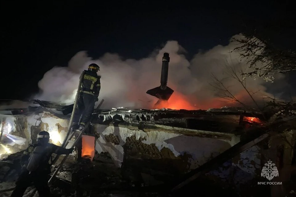 Пожар разошелся на 60 квадратных метров Фото: ГУ МЧС России по Магаданской области