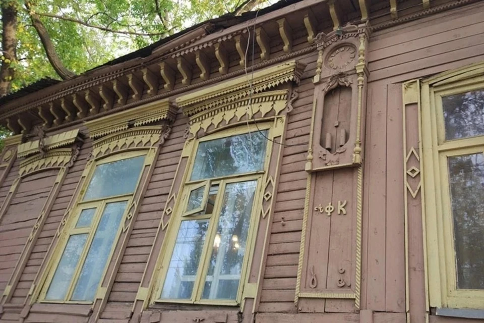 Деревянное здание, которое являлось уникальным примером русского зодчества, защищали архитекторы и градозащитники. Фото: Из архива «КП-Самара».