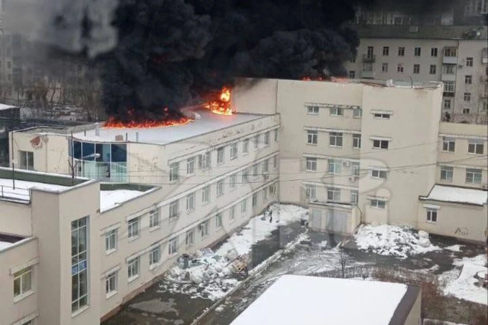 Пламя вспыхнуло во втором часу дня Фото: читатель «КП»