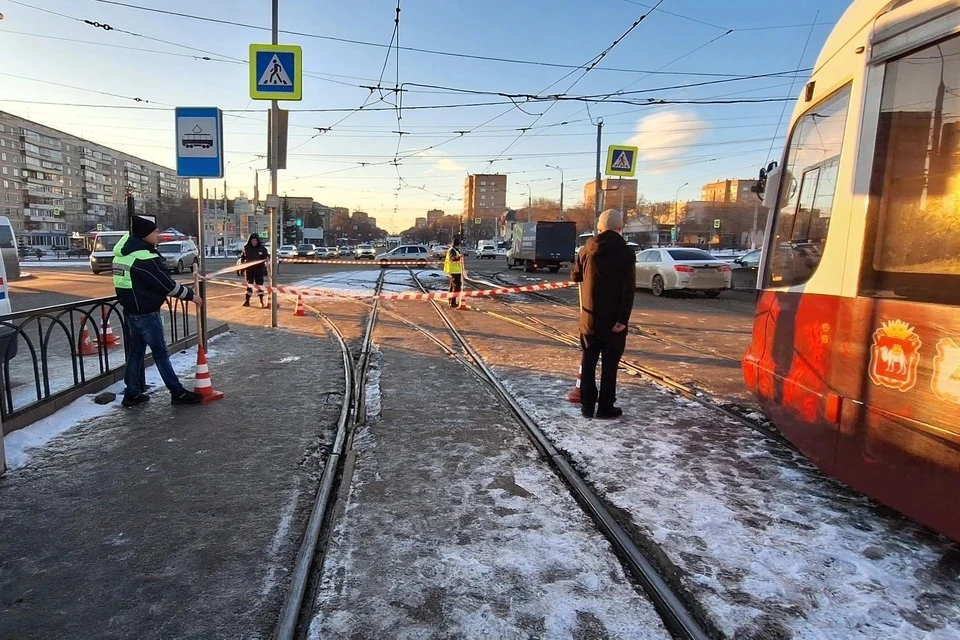 Пенсионерка в Магнитогорске попала под трамвай: женщину экстренно увезли в реанимацию Фото: Госавтоинспекция Магнитогорска